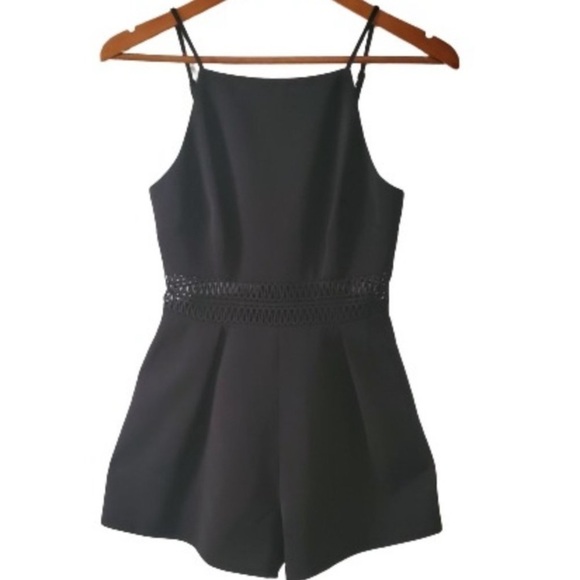 Keepsake Women's High Neck Eyelet Lace At The Waist Black Short Romper‎ Size S - Picture 1 of 15